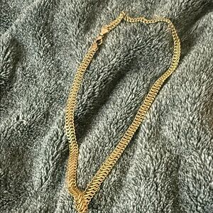 Elegant Gold Chain Necklace
